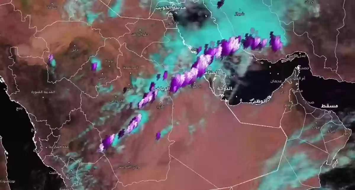 سحابة قمعية وحزام من السحب الرعدية يُغلفان سماء الرياض اليوم
